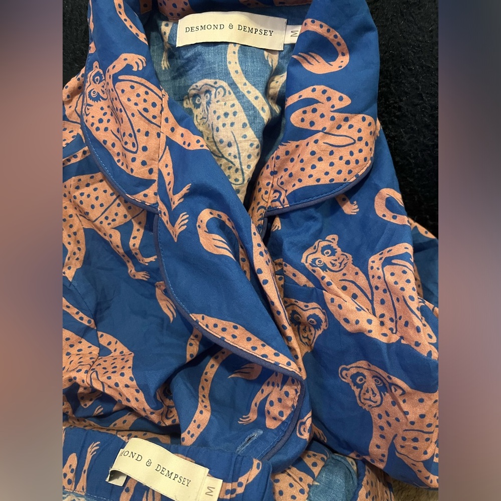 DESMOND & DEMPSEY Pajama Set-BNWOT